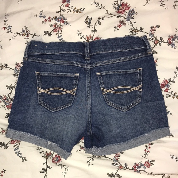 Abercrombie Kids Medium Wash Shorts - Picture 2 of 2
